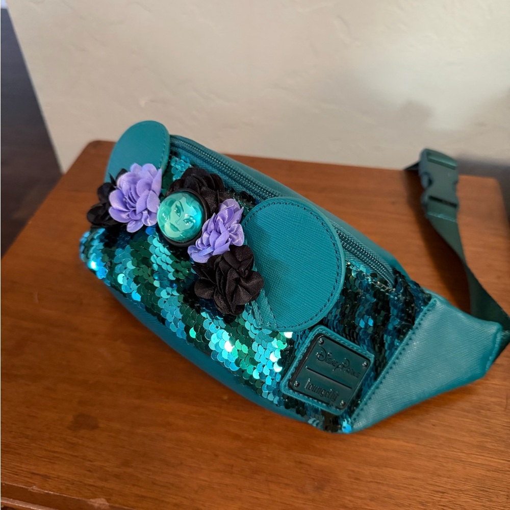 Haunted Mansion Loungefly Fanny Pack Belt Bag Madame Leota Minnie NWT